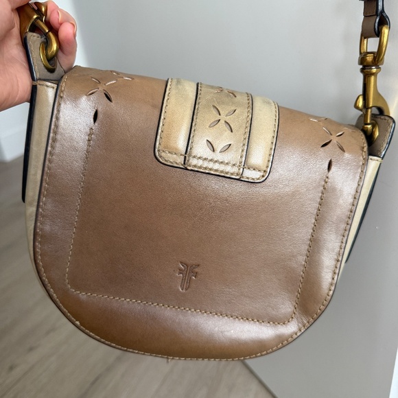 Frye Ilana Taupe Perforated Leather Saddle Crossbody Bag Purse in Cement - Picture 8 of 16